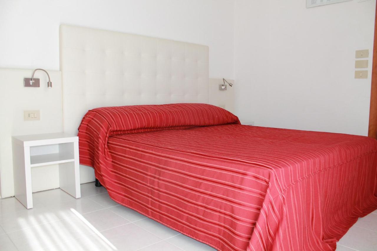 Hotel Vienna Caorle Esterno foto