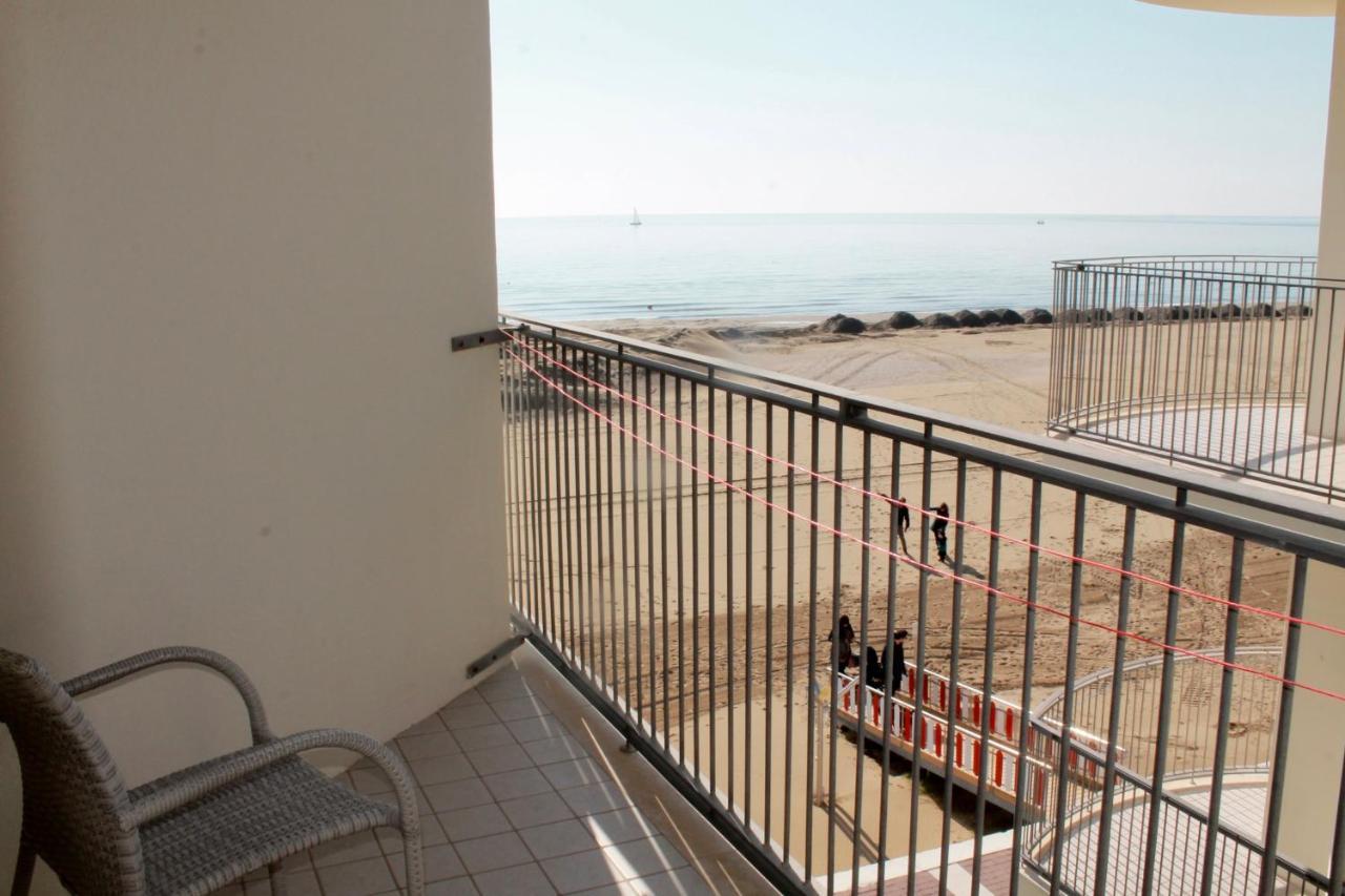 Hotel Vienna Caorle Esterno foto