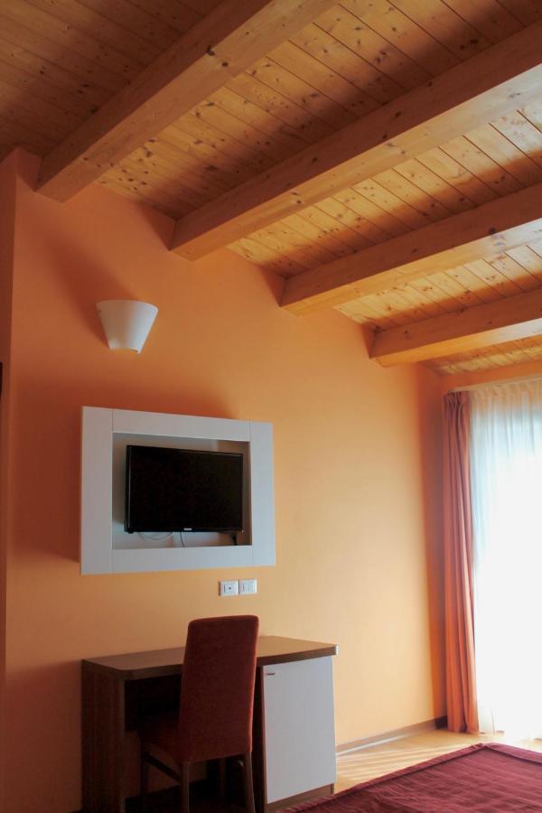 Hotel Vienna Caorle Esterno foto