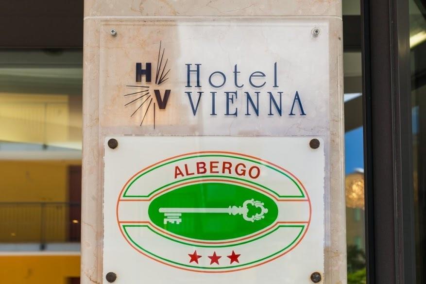 Hotel Vienna Caorle Esterno foto