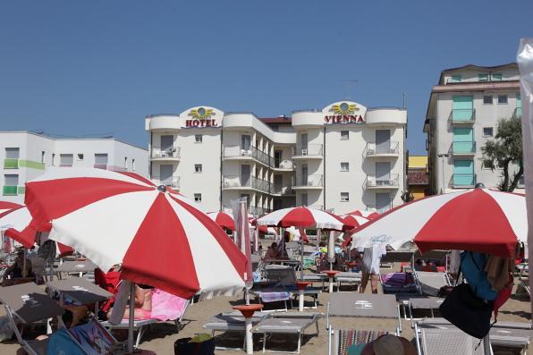 Hotel Vienna Caorle Esterno foto