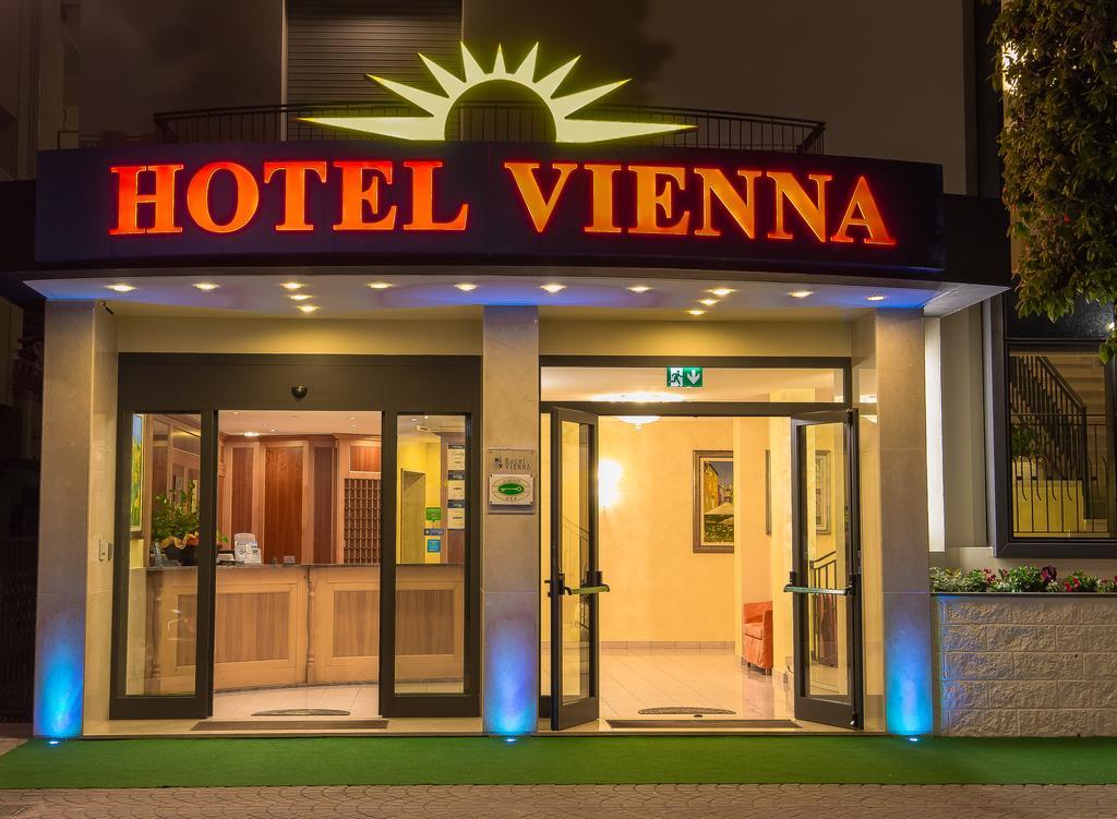 Hotel Vienna Caorle Esterno foto